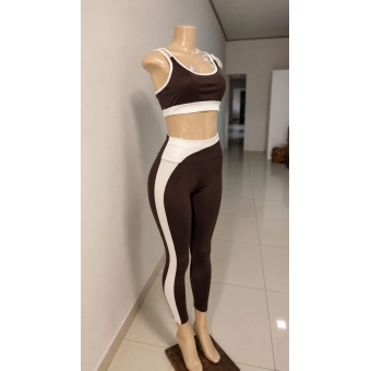 Conjunto top esportivo e legging de cintura alta